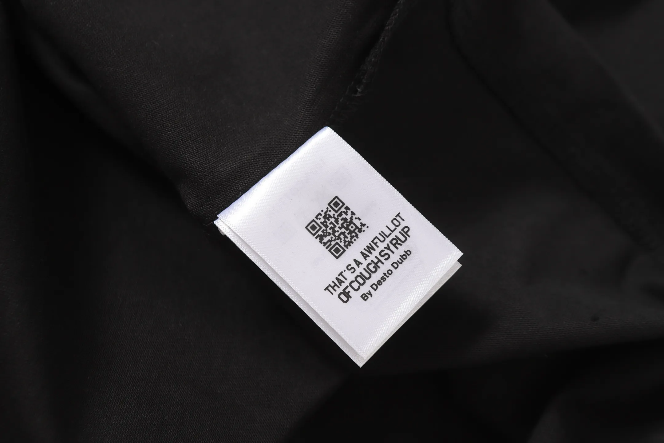#active Black ｜ THAT'S A AWFUL LOT OF COUGH SYRUP In Stock Real shot American simple trendy brand loose casual T-shirt Fabric (fabric): 32 counts Weight combed double yarn pure cotton Sizes (size): S-M L X L Color (colour): Active Black 👉